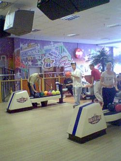 tl_files/ose/bilder/veranstaltungen/2005-06/bowling01.jpg